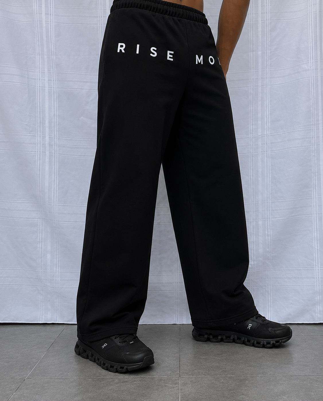 Wide-leg joggers